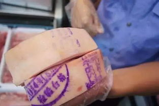 注水肉鉴别有妙招，一张纸巾轻松辨真假